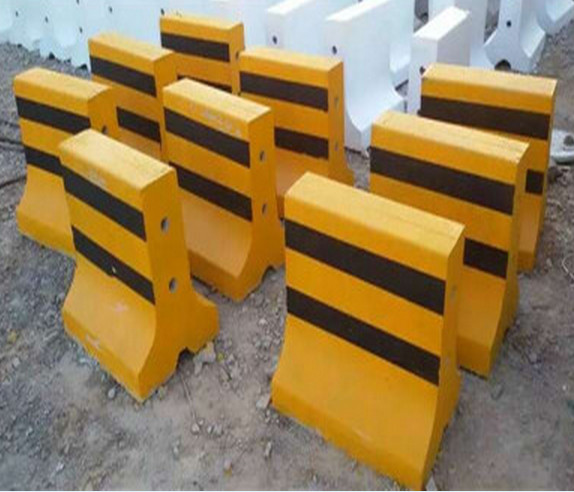 西安交通設施-水泥墩